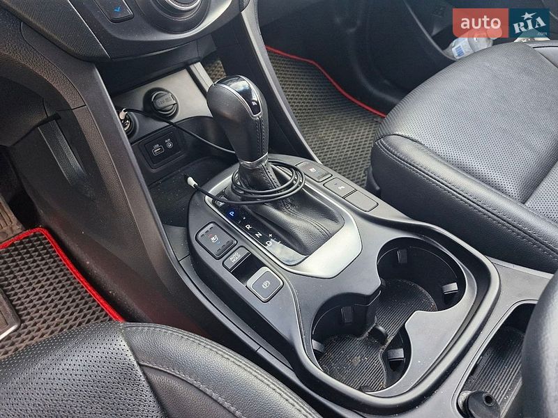 Фото Hyundai Santa FE з оголошення AUTO.RIA