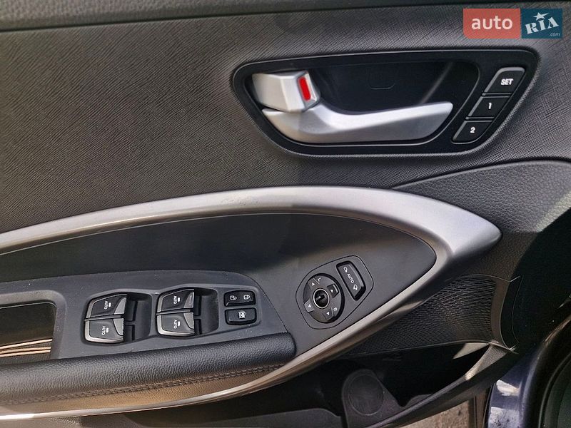 Фото Hyundai Santa FE з оголошення AUTO.RIA