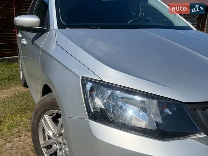 Фото Skoda Fabia з оголошення AUTO.RIA