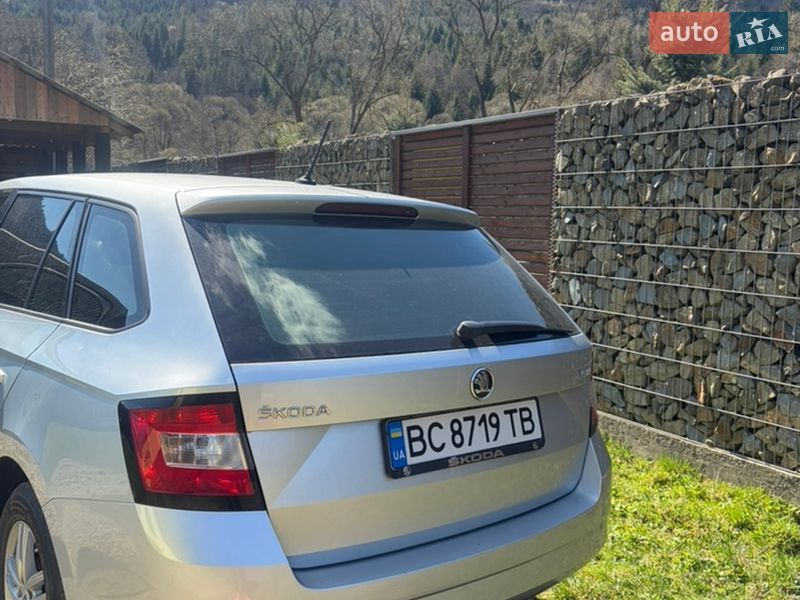 Фото Skoda Fabia з оголошення AUTO.RIA