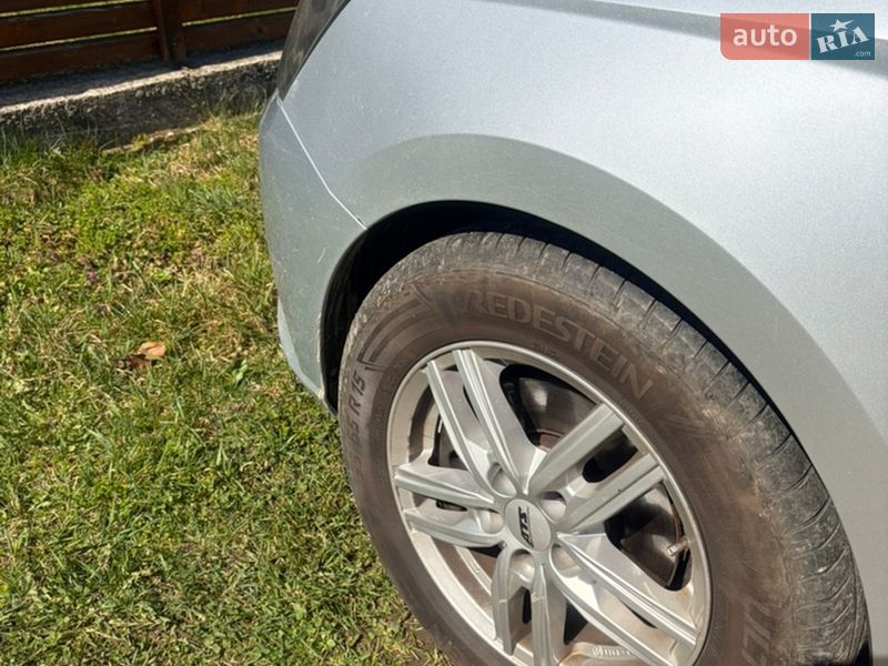 Фото Skoda Fabia з оголошення AUTO.RIA