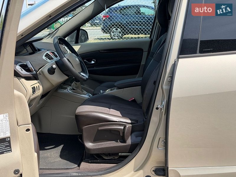 Фото Renault Scenic з оголошення AUTO.RIA