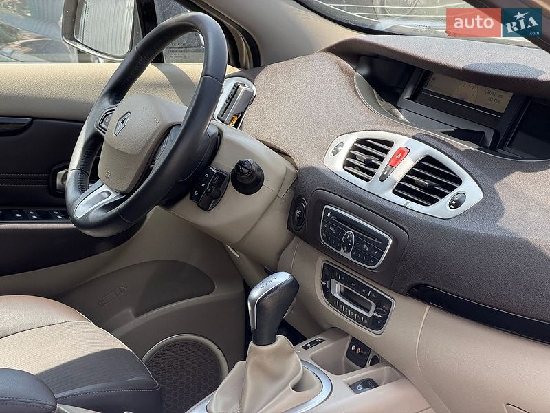 Фото Renault Scenic з оголошення AUTO.RIA