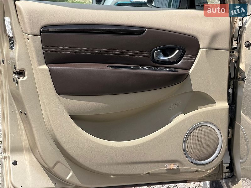 Фото Renault Scenic з оголошення AUTO.RIA