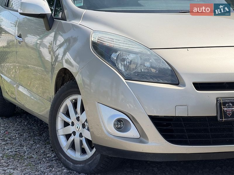 Фото Renault Scenic з оголошення AUTO.RIA
