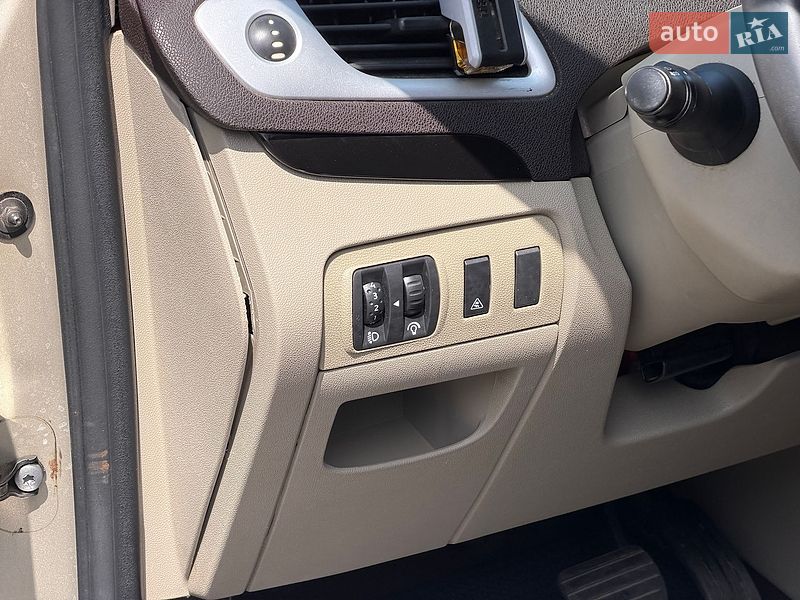 Фото Renault Scenic з оголошення AUTO.RIA