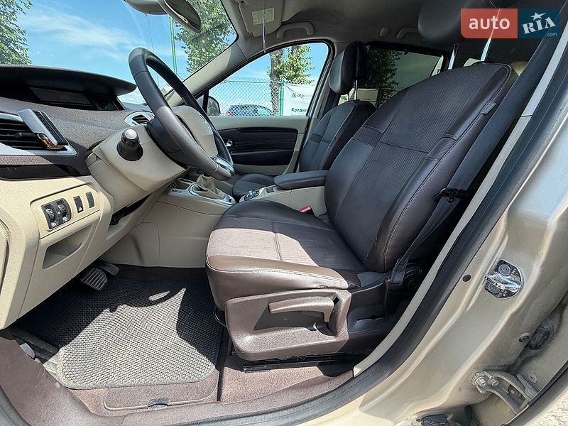 Фото Renault Scenic з оголошення AUTO.RIA