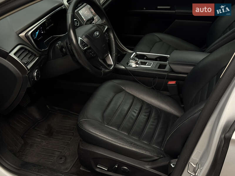 Фото Ford Fusion з оголошення AUTO.RIA