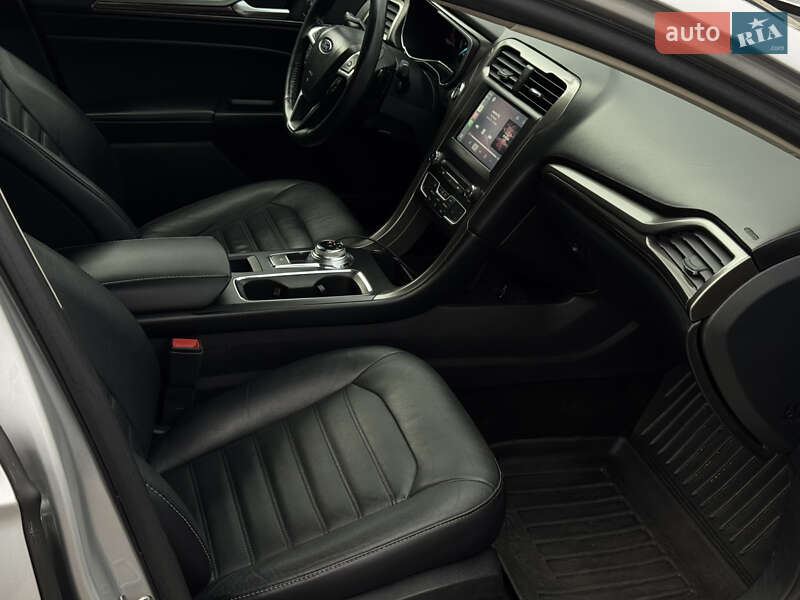 Фото Ford Fusion з оголошення AUTO.RIA