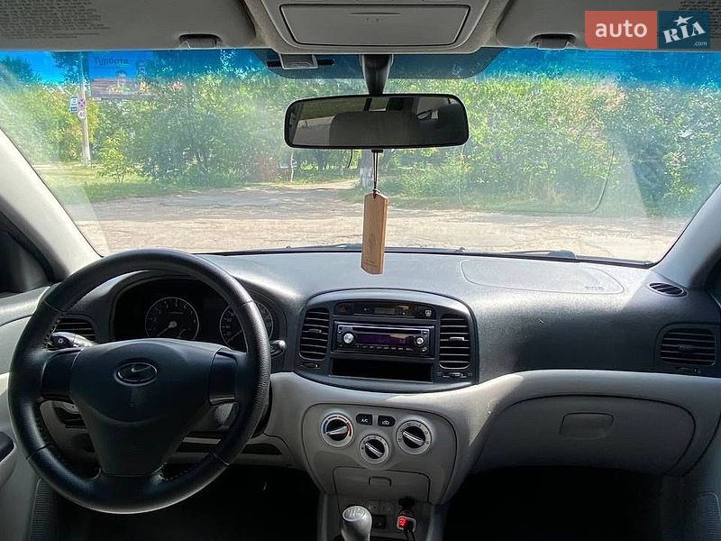 Фото Hyundai Accent з оголошення AUTO.RIA