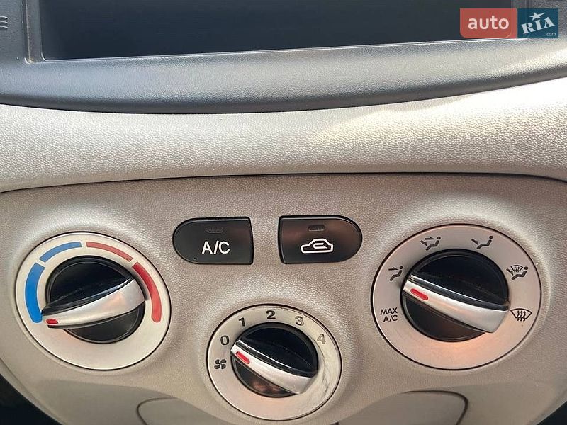 Фото Hyundai Accent з оголошення AUTO.RIA