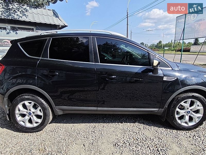 Фото Ford Kuga з оголошення AUTO.RIA