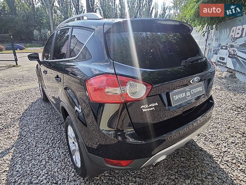 Фото Ford Kuga з оголошення AUTO.RIA
