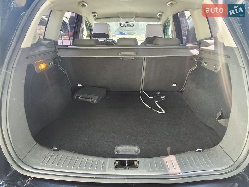 Фото Ford Kuga з оголошення AUTO.RIA
