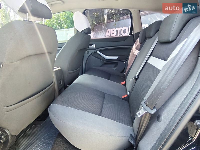 Фото Ford Kuga з оголошення AUTO.RIA