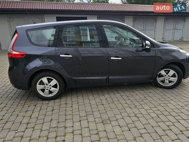Фото Renault Scenic з оголошення AUTO.RIA