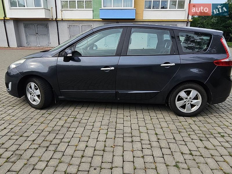 Фото Renault Scenic з оголошення AUTO.RIA