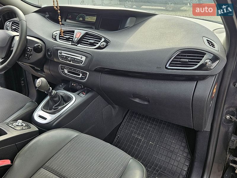 Фото Renault Scenic з оголошення AUTO.RIA