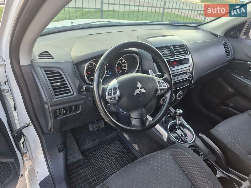 Фото Mitsubishi Outlander Sport з оголошення AUTO.RIA