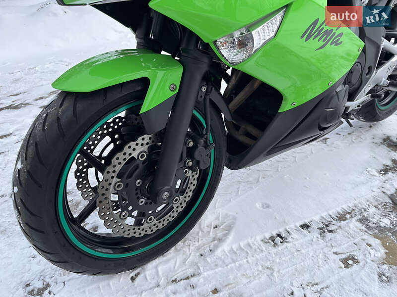Фото Kawasaki Ninja 400R з оголошення AUTO.RIA