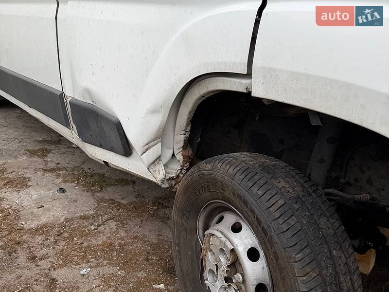 Фото Peugeot Boxer з оголошення AUTO.RIA