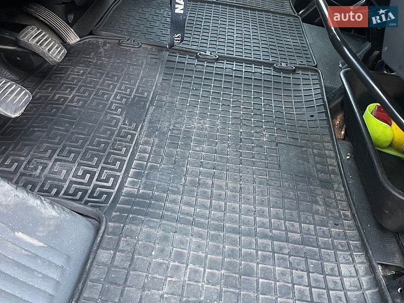 Фото Peugeot Boxer з оголошення AUTO.RIA