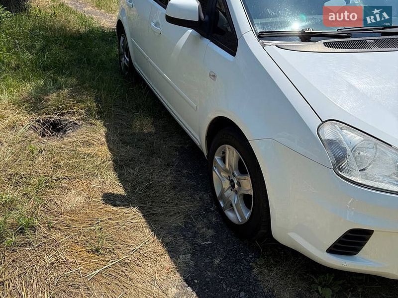 Фото Ford C-Max з оголошення AUTO.RIA