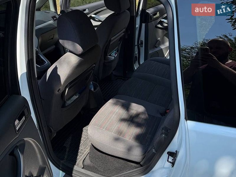 Фото Ford C-Max з оголошення AUTO.RIA