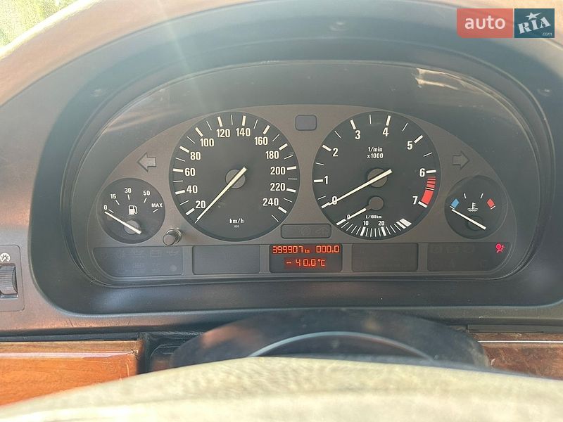 Фото BMW 5 Series з оголошення AUTO.RIA