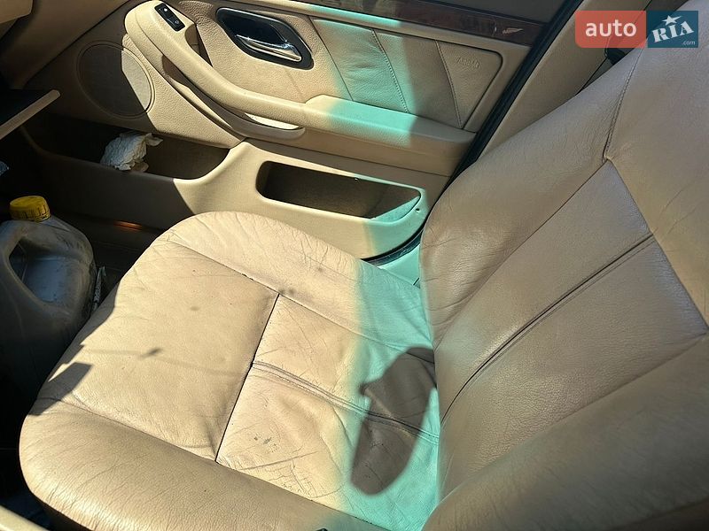 Фото BMW 5 Series з оголошення AUTO.RIA