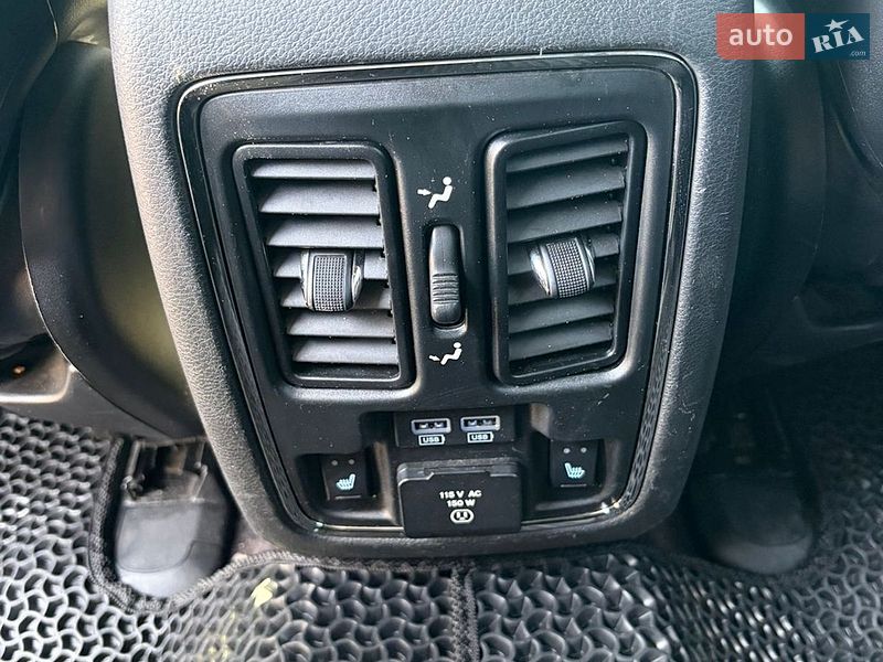 Фото Jeep Grand Cherokee з оголошення AUTO.RIA