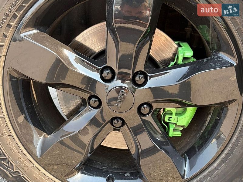 Фото Jeep Grand Cherokee з оголошення AUTO.RIA