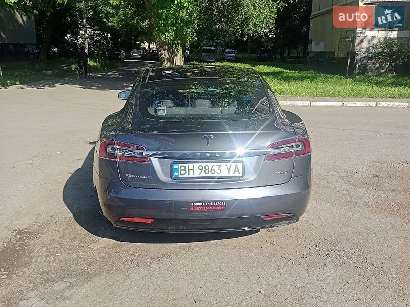 Фото Tesla Model S з оголошення AUTO.RIA