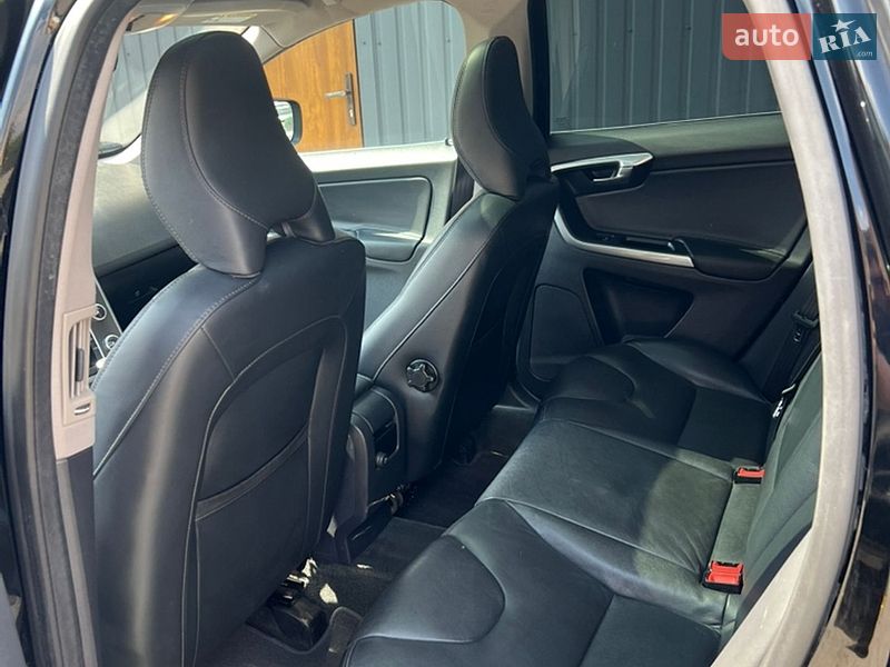Фото Volvo XC60 з оголошення AUTO.RIA