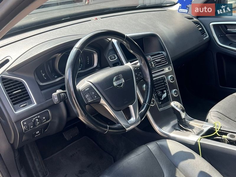 Фото Volvo XC60 з оголошення AUTO.RIA