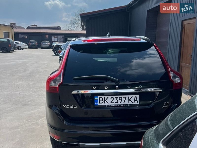 Фото Volvo XC60 з оголошення AUTO.RIA