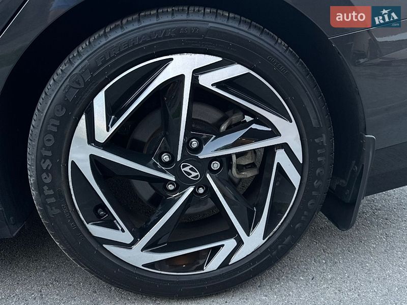 Фото Hyundai Sonata з оголошення AUTO.RIA