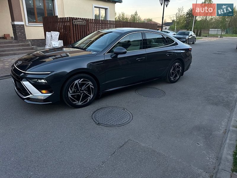Фото Hyundai Sonata з оголошення AUTO.RIA