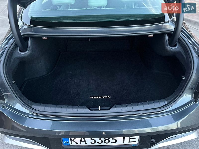 Фото Hyundai Sonata з оголошення AUTO.RIA