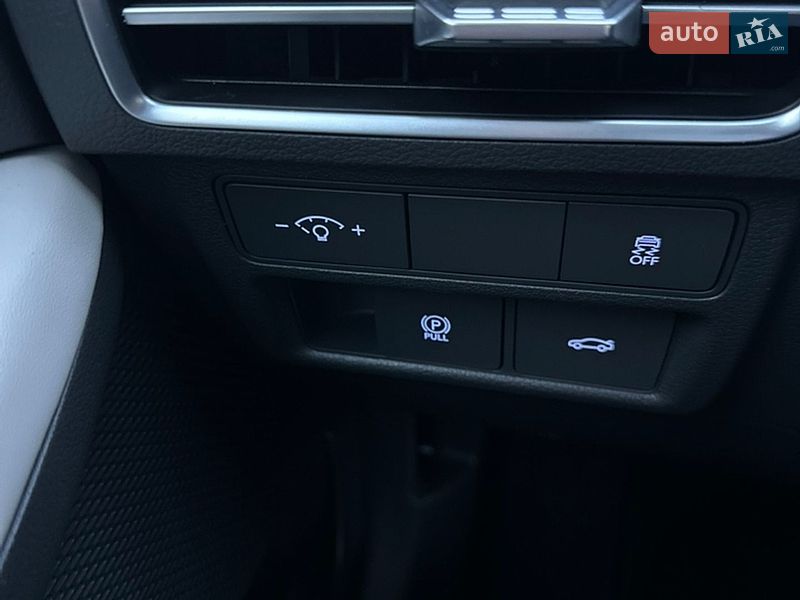 Фото Hyundai Sonata з оголошення AUTO.RIA