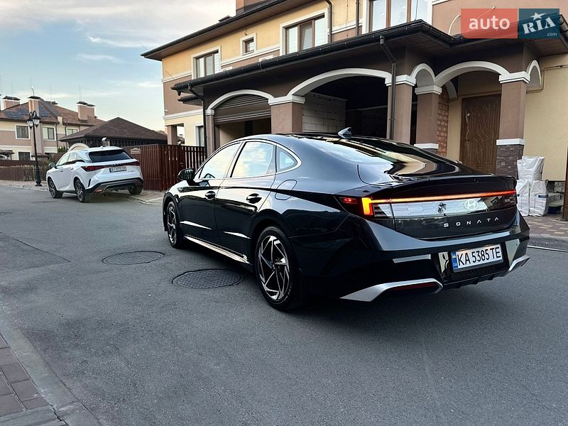 Фото Hyundai Sonata з оголошення AUTO.RIA