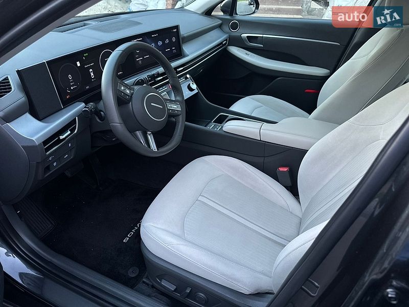 Фото Hyundai Sonata з оголошення AUTO.RIA