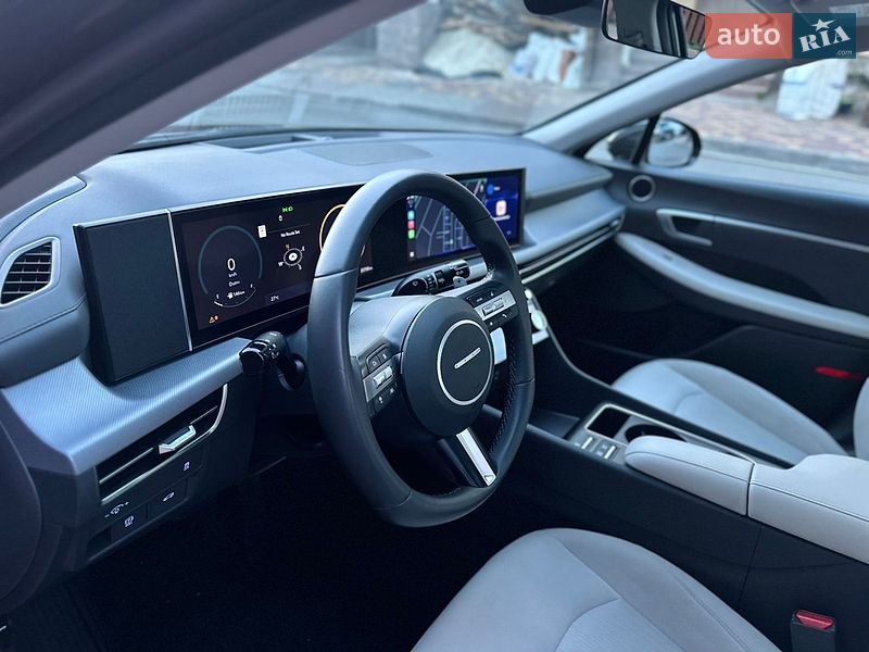Фото Hyundai Sonata з оголошення AUTO.RIA