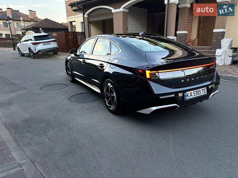 Фото Hyundai Sonata з оголошення AUTO.RIA