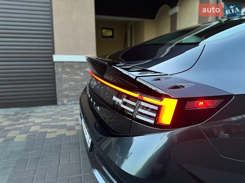 Фото Hyundai Sonata з оголошення AUTO.RIA