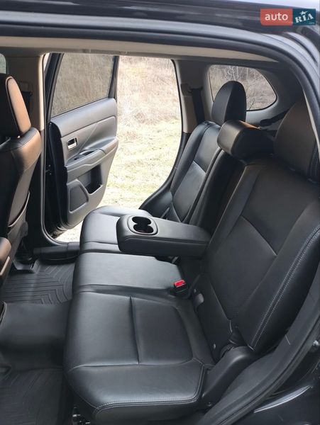 Фото Mitsubishi Outlander з оголошення AUTO.RIA