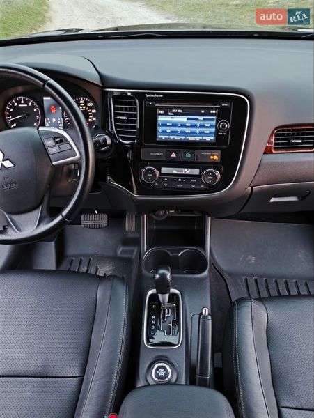 Фото Mitsubishi Outlander з оголошення AUTO.RIA