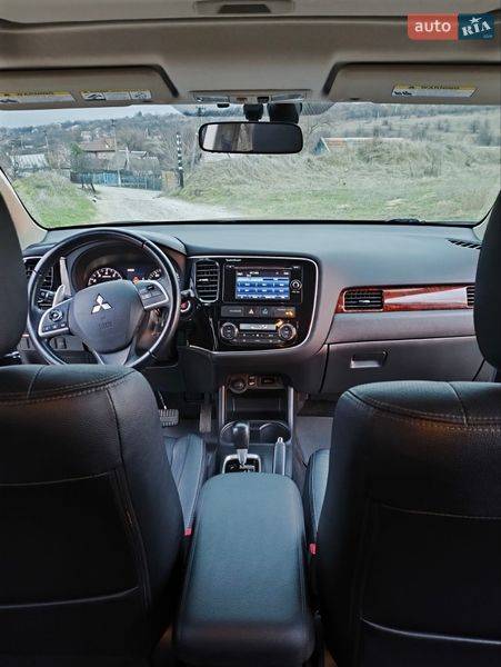 Фото Mitsubishi Outlander з оголошення AUTO.RIA