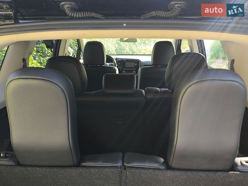 Фото Mitsubishi Outlander з оголошення AUTO.RIA