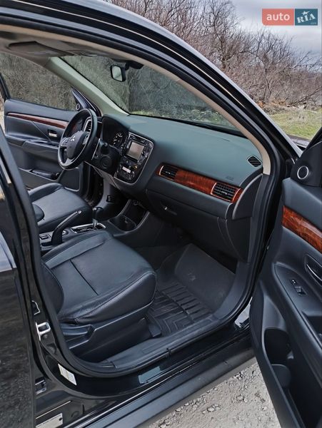 Фото Mitsubishi Outlander з оголошення AUTO.RIA